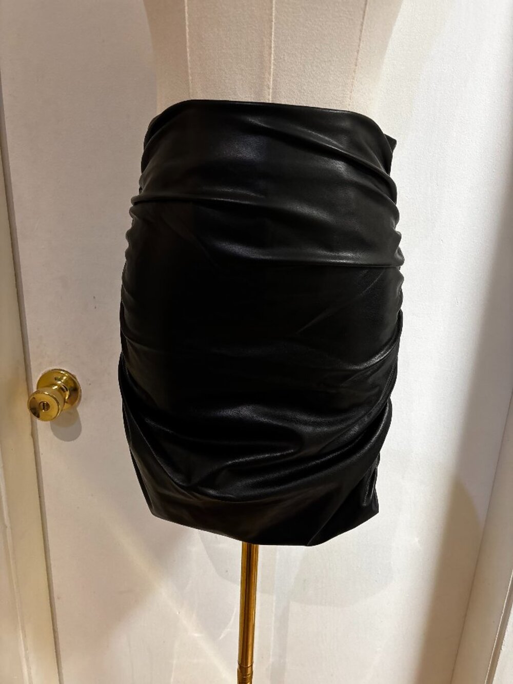 Wilfred Faux Leather Skirt sz 2